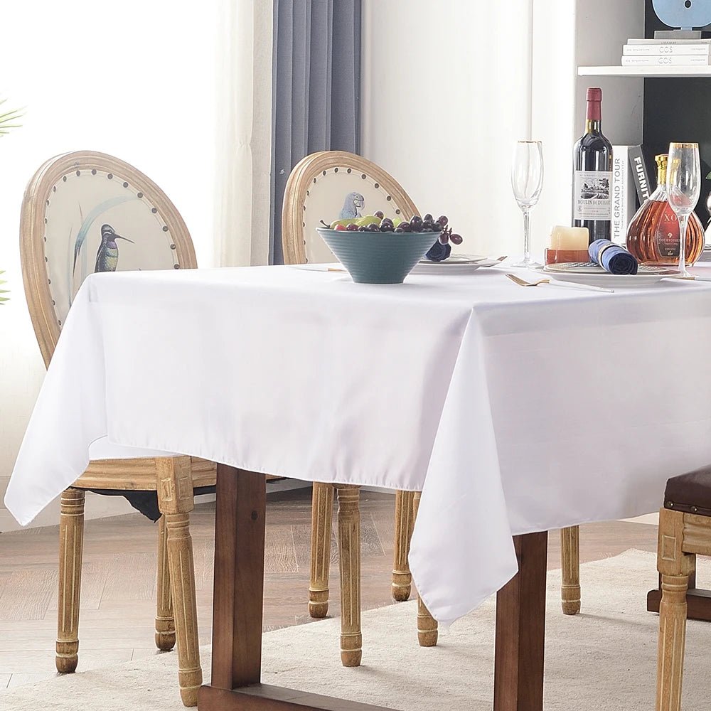 Nappes Satin Rectangulaires Mariage : Blanc & Noir pour Événements et Décorations - UniqNoces